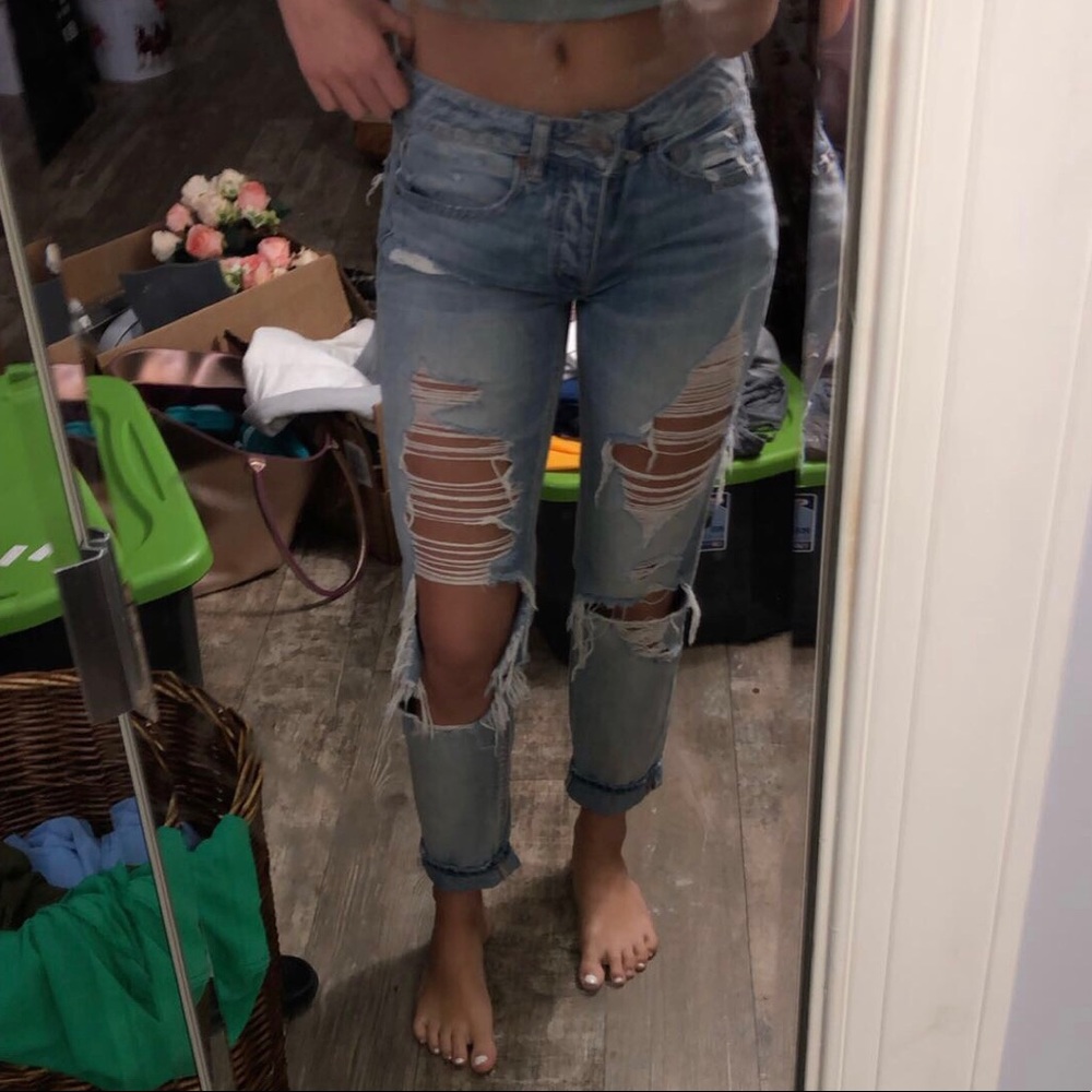 mid rise mom jean